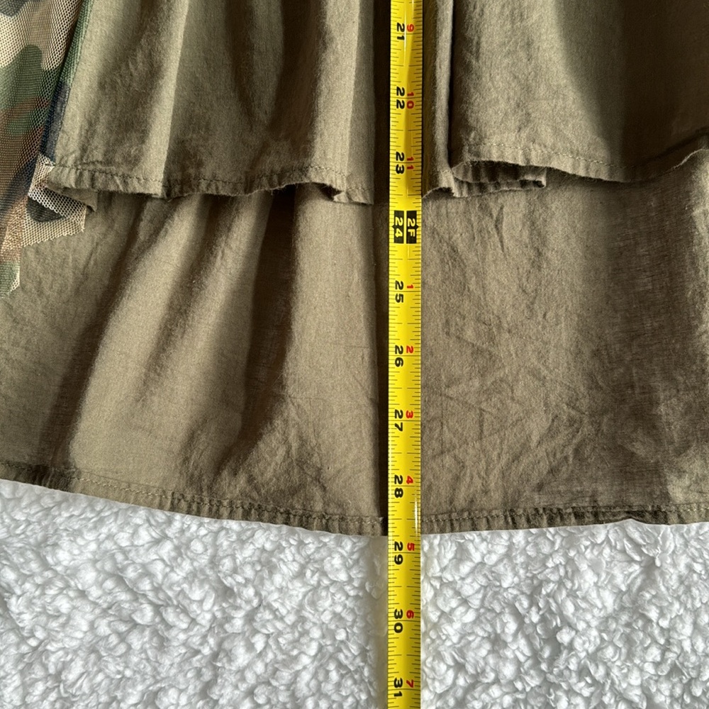 V Cristina camouflage  sleeveless shirt Medium - Picture 8 of 12